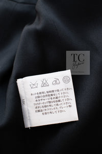CHANEL 06A Black Wool Silk Ribbon Collarless Jacket Skirt Suit Audrey Hepburn 34 36 シャネル ブラック ウール シルク リボン ノーカラー オードリー ヘップバーン ジャケット スカート スーツ 即発
