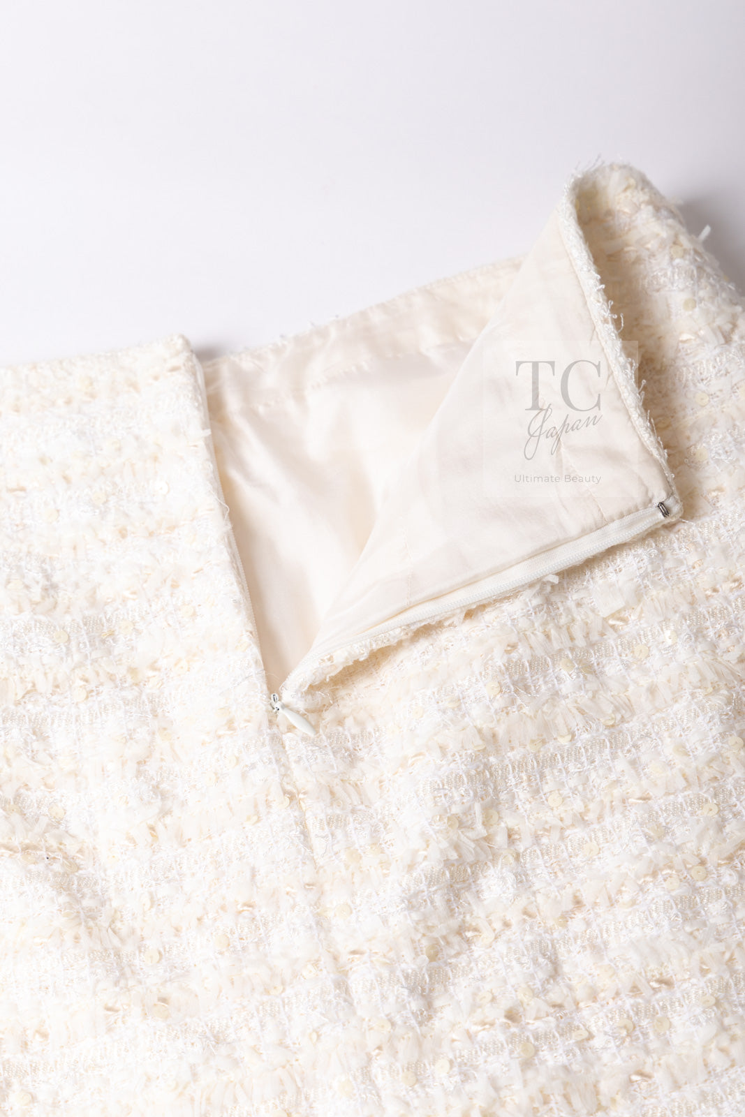 CHANEL 05S Ivory White Pearl Buttons Lesage Tweed Jacket Skirt Suit 40 42 シャネル アイボリー ホワイト パール CC ボタン ルサージュ ツイード ジャケット スカート スーツ 即発