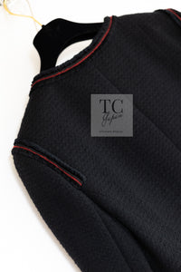 CHANEL 09PF Black Red Trim Moscow Wool Tweed Jacket Skirt Suit 38 シャネル ブラック レッド トリム ロマノフ ウール ツイード ジャケット スカート スーツ 即発