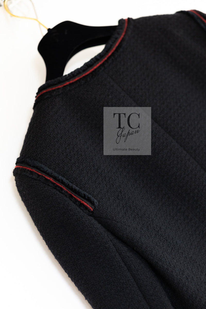 CHANEL 09PF Black Red Trim Moscow Wool Tweed Jacket Skirt Suit 38 シャネル ブラック レッド トリム ロマノフ ウール ツイード ジャケット スカート スーツ 即発
