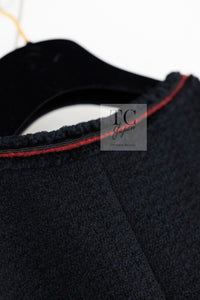CHANEL 09PF Black Red Trim Moscow Wool Tweed Jacket Skirt Suit 38 シャネル ブラック レッド トリム ロマノフ ウール ツイード ジャケット スカート スーツ 即発