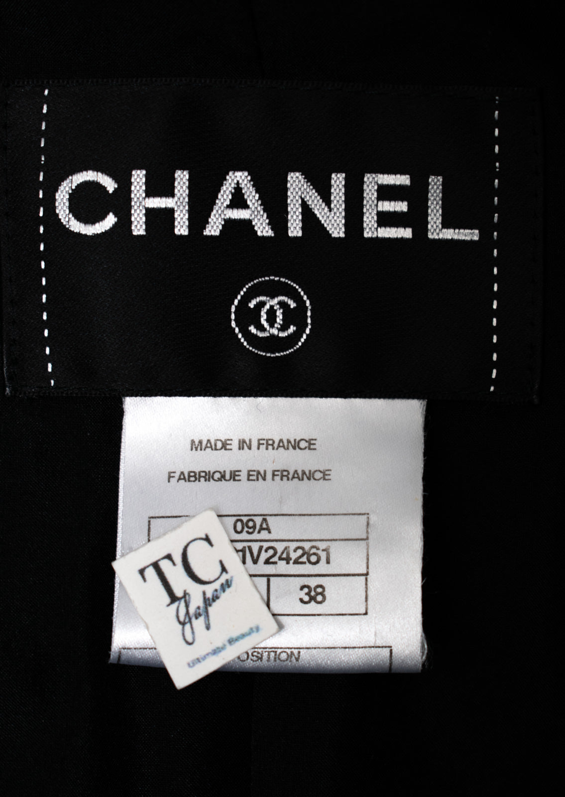 CHANEL 09PF Black Red Trim Moscow Wool Tweed Jacket Skirt Suit 38 シャネル ブラック レッド トリム ロマノフ ウール ツイード ジャケット スカート スーツ 即発