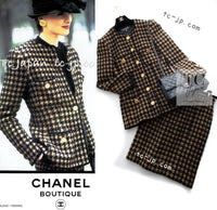 CHANEL 90A Vintage Brown Beige Houndstooth CC Logo Perfume Bottle Wool Tweed Jacket Skirt Suit 36 シャネル ヴィンテージ ブラウン ベージュ CC ロゴ 香水ボトル ボタン ウール ツイード ジャケット スカート スーツ 即発 - TC JAPAN