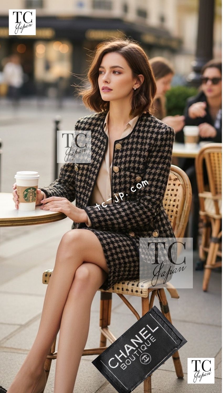 CHANEL 90A Vintage Brown Beige Houndstooth CC Logo Perfume Bottle Wool Tweed Jacket Skirt Suit 36 シャネル ヴィンテージ ブラウン ベージュ CC ロゴ 香水ボトル ボタン ウール ツイード ジャケット スカート スーツ 即発