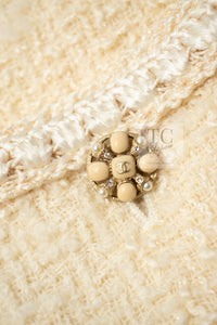 CHANEL 06PF Creme Ivory Wool Mohair Silk Gripoix Tweed Jacket Skirt Suit 34 36 シャネル クリーム アイボリー ウール モヘア シルク グリポワ宝石ボタン ツイード ジャケット スカート スーツ 即発