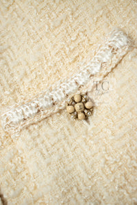 CHANEL 06PF Creme Ivory Wool Mohair Silk Gripoix Tweed Jacket Skirt Suit 34 36 シャネル クリーム アイボリー ウール モヘア シルク グリポワ宝石ボタン ツイード ジャケット スカート スーツ 即発