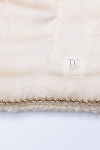 CHANEL 06PF Creme Ivory Wool Mohair Silk Gripoix Tweed Jacket Skirt Suit 34 36 シャネル クリーム アイボリー ウール モヘア シルク グリポワ宝石ボタン ツイード ジャケット スカート スーツ 即発