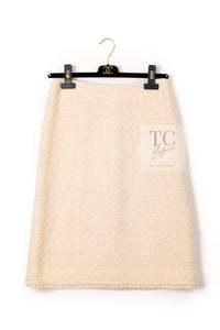 CHANEL 06PF Creme Ivory Wool Mohair Silk Gripoix Tweed Jacket Skirt Suit 34 36 シャネル クリーム アイボリー ウール モヘア シルク グリポワ宝石ボタン ツイード ジャケット スカート スーツ 即発