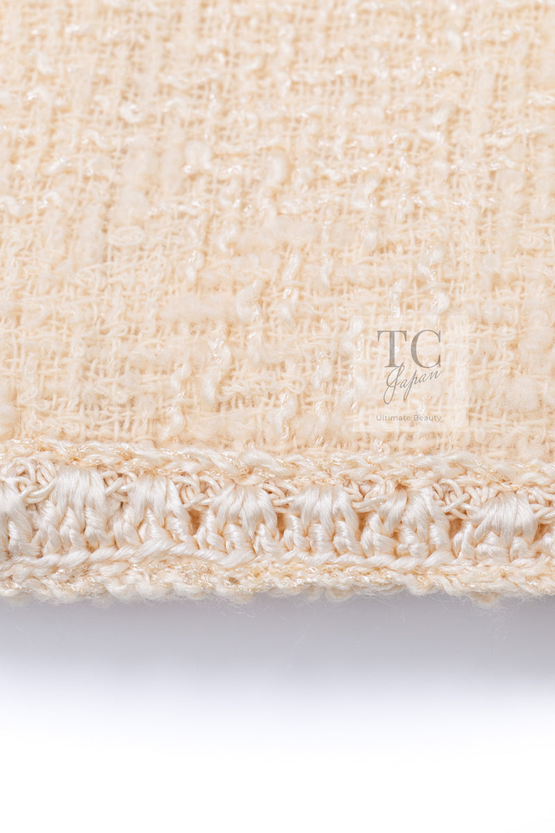 CHANEL 06PF Creme Ivory Wool Mohair Silk Gripoix Tweed Jacket Skirt Suit 34 36 シャネル クリーム アイボリー ウール モヘア シルク グリポワ宝石ボタン ツイード ジャケット スカート スーツ 即発