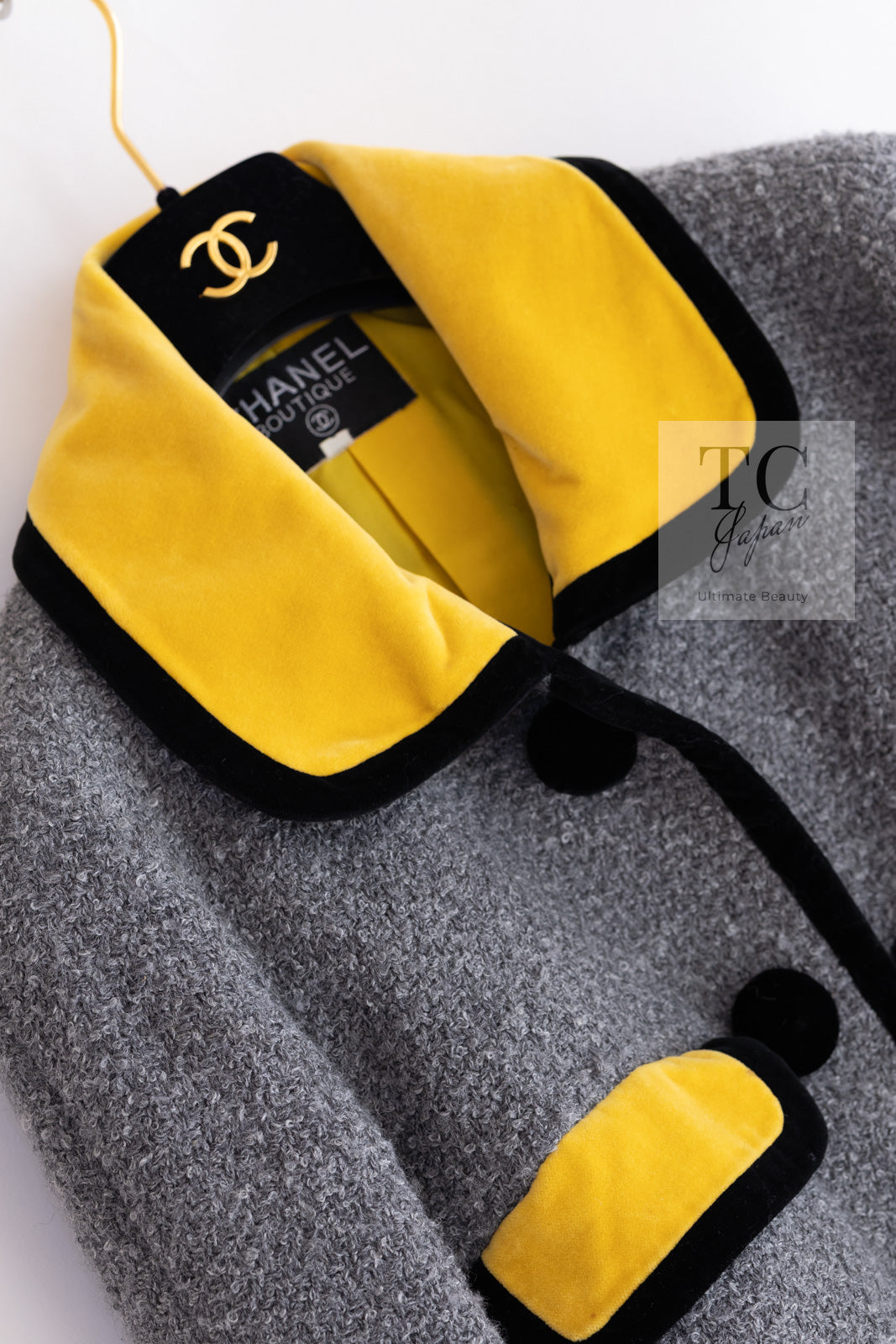 CHANEL 90A Vintage Gray Yellow Trim Velvet Tweed Jacket 38 シャネル ヴィンテージ グレー イエロー トリム ベルベット ツイード ジャケット 即発