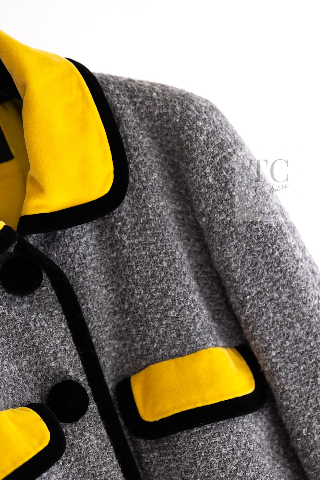 CHANEL 90A Vintage Gray Yellow Trim Velvet Tweed Jacket 38 シャネル ヴィンテージ グレー イエロー トリム ベルベット ツイード ジャケット 即発