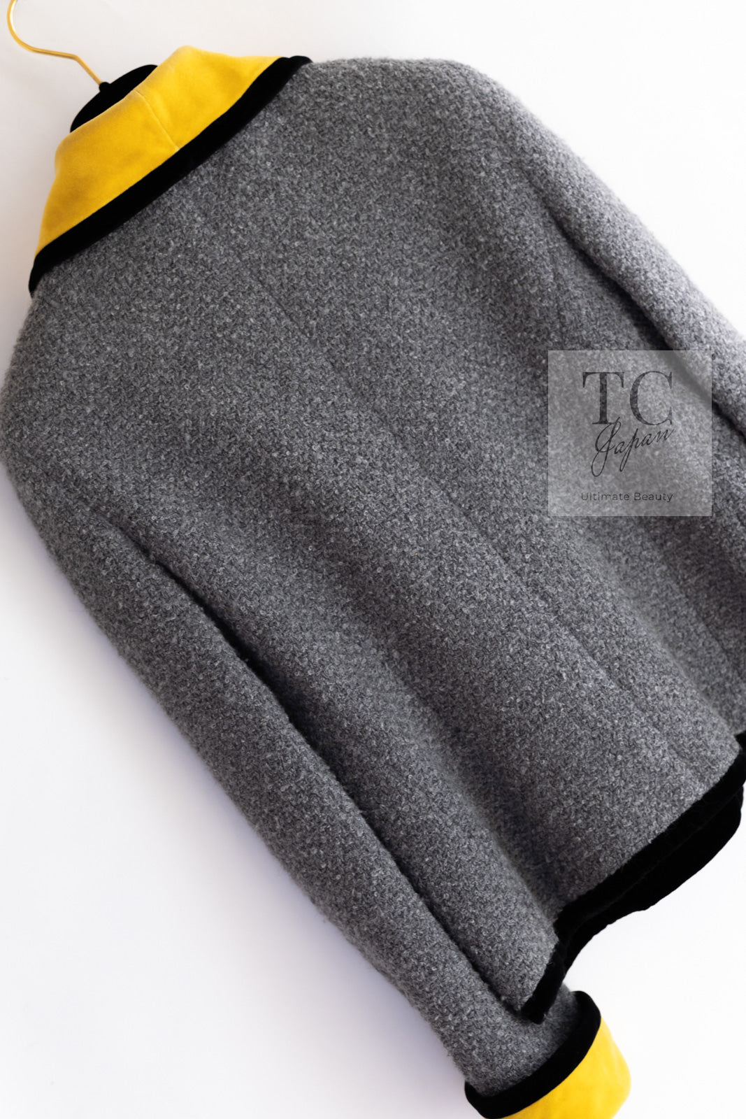 CHANEL 90A Vintage Gray Yellow Trim Velvet Tweed Jacket 38 シャネル ヴィンテージ グレー イエロー トリム ベルベット ツイード ジャケット 即発