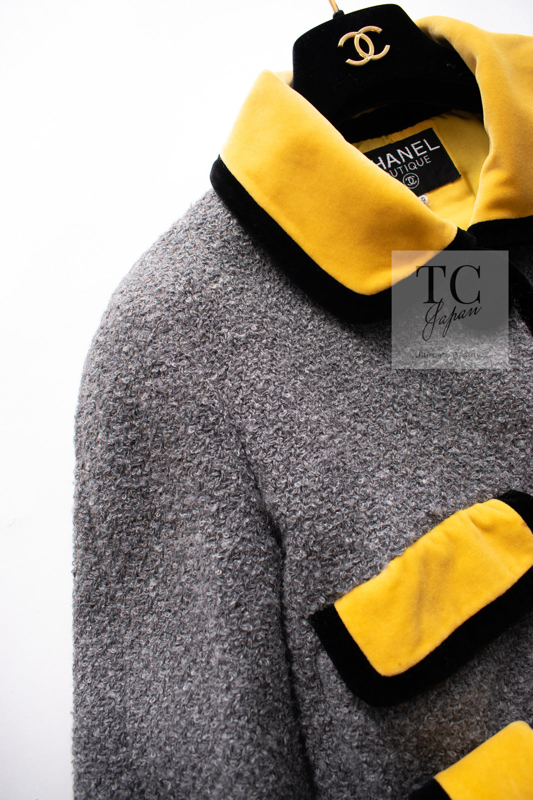 CHANEL 90A Vintage Gray Yellow Trim Velvet Tweed Jacket 38 シャネル ヴィンテージ グレー イエロー トリム ベルベット ツイード ジャケット 即発