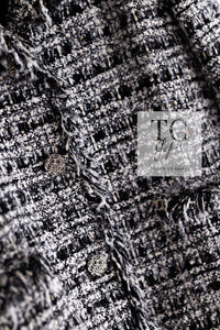 CHANEL 04S Black White Fringe Lesage Jacket Skirt Suit 38 シャネル ブラック ホワイト フリンジ ルサージュ ツイード ジャケット スカート スーツ 即発