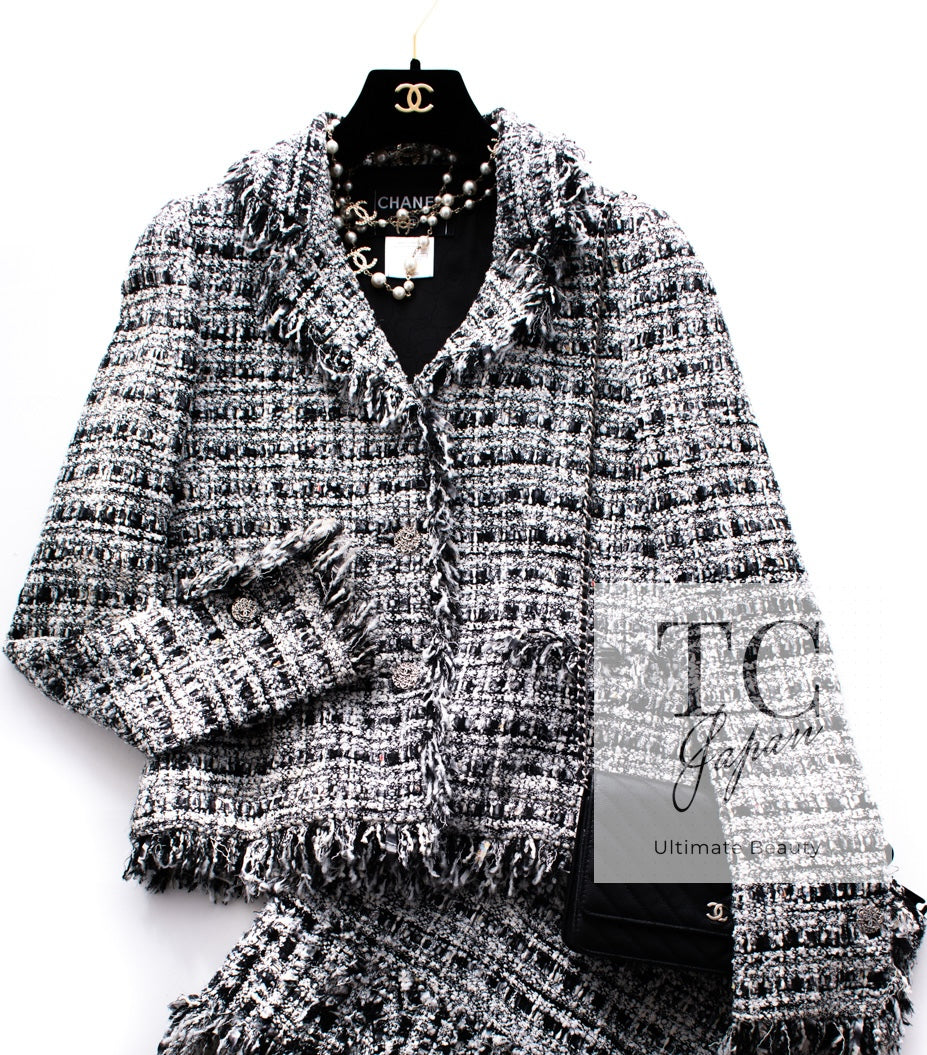 CHANEL 04S Black White Fringe Lesage Jacket Skirt Suit 38 シャネル ブラック ホワイト フリンジ ルサージュ ツイード ジャケット スカート スーツ 即発