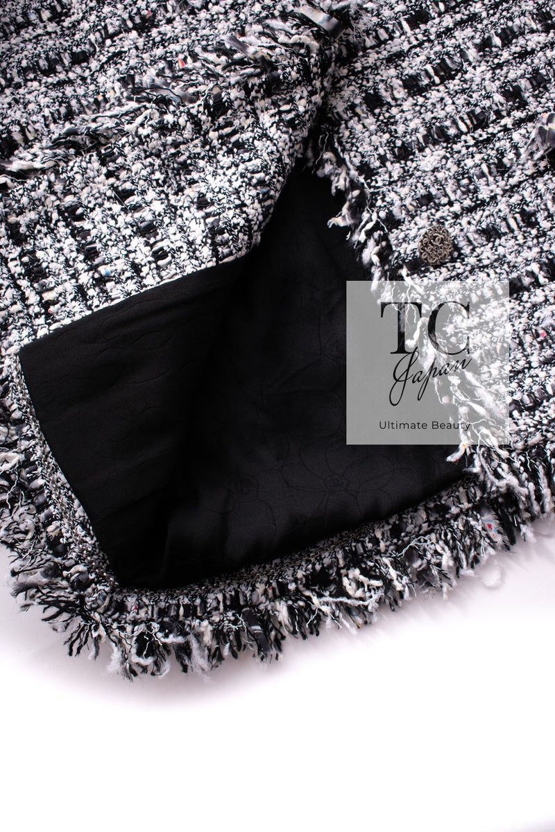 CHANEL 04S Black White Fringe Lesage Jacket Skirt Suit 38 シャネル ブラック ホワイト フリンジ ルサージュ ツイード ジャケット スカート スーツ 即発