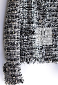 CHANEL 04S Black White Fringe Lesage Jacket Skirt Suit 38 シャネル ブラック ホワイト フリンジ ルサージュ ツイード ジャケット スカート スーツ 即発