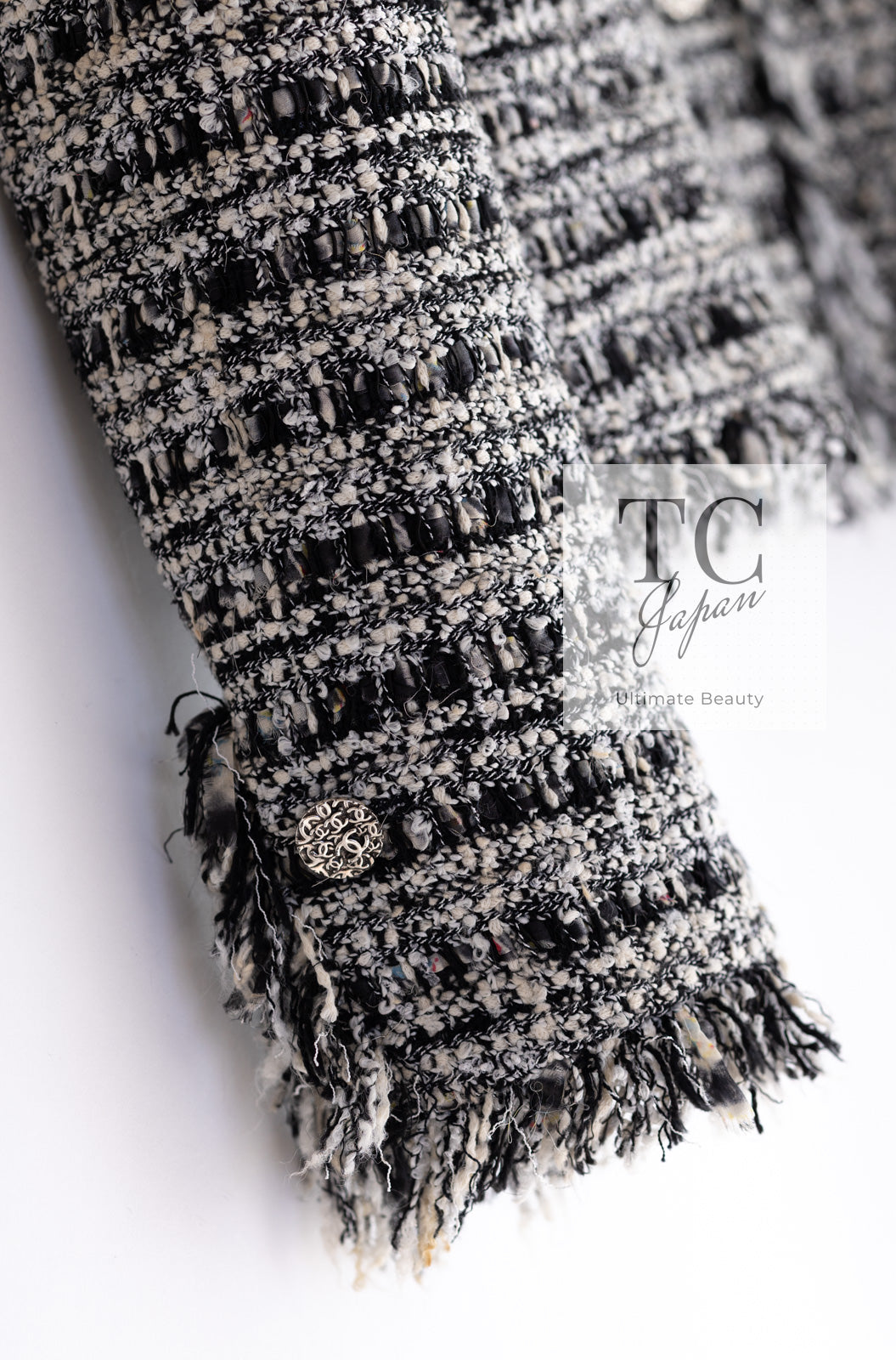 CHANEL 04S Black White Fringe Lesage Jacket Skirt Suit 38 シャネル ブラック ホワイト フリンジ ルサージュ ツイード ジャケット スカート スーツ 即発
