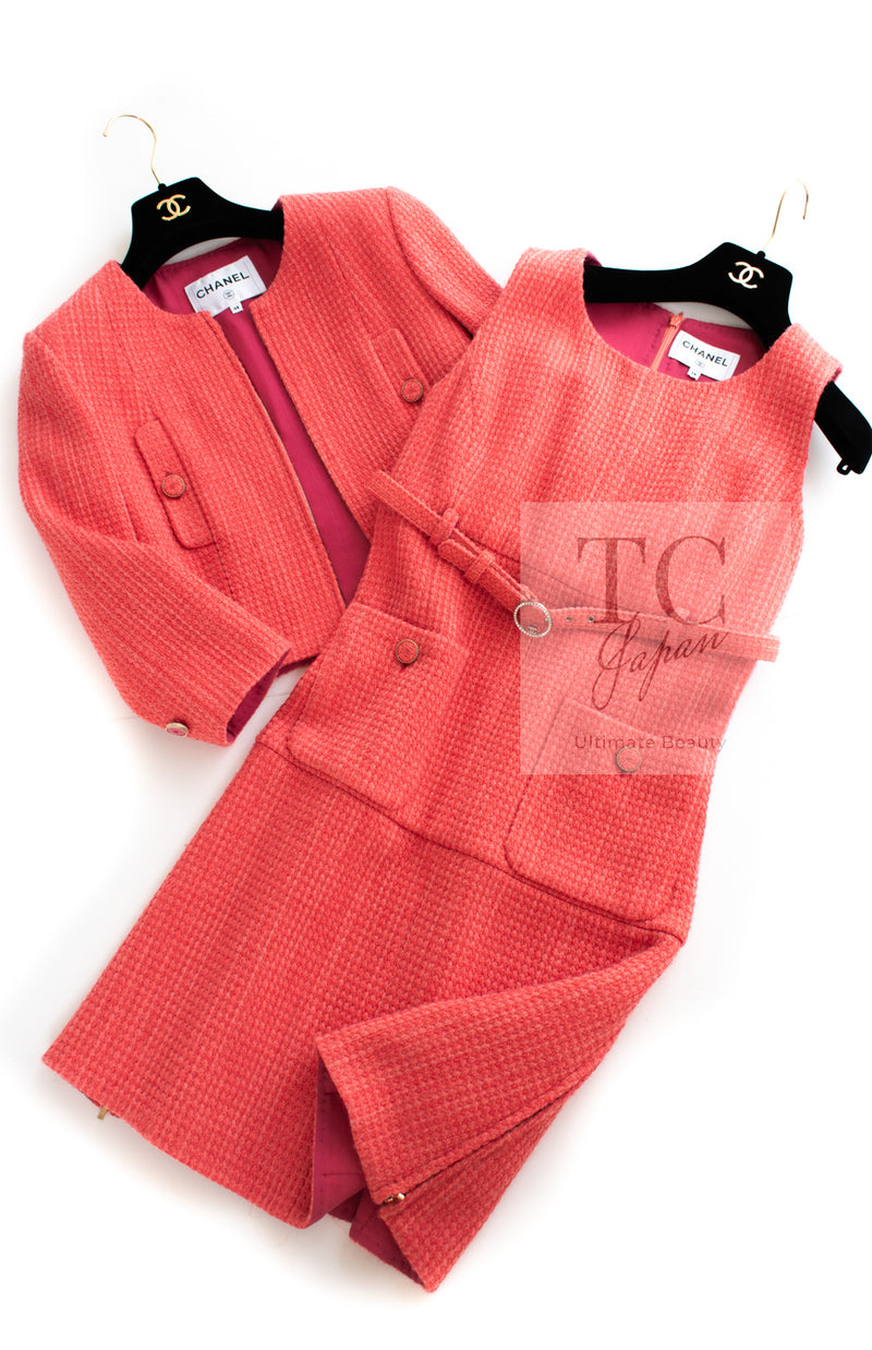 CHANEL 16A Red Coral Orange Tweed Jacket & CC Logo Belt Dress Set up 36 38 シャネル レッド コーラル オレンジ ツイード ジャケット CCロゴ ベルト ワンピース セットアップ 即発