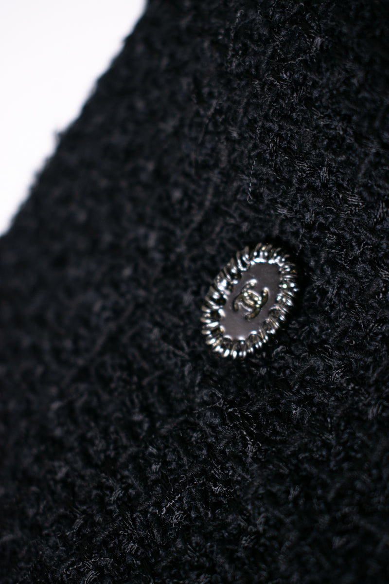 CHANEL 11C Little Black Jacket Tweed Wool CC Button Skirt Suit 34 36 シャネル リトル ブラック ジャケット ツイード ウール ココボタン スカート スーツ 即発