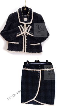 CHANEL 06PF Black Ivory Trim Boucle Wool Tweed Jacket Skirt Suit 38 シャネル ブラック アイボリー トリミング ブークレ ウール ツイード ジャケット スカート スーツ 即発