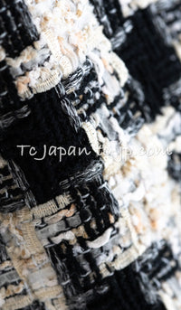 CHANEL 04PF Ivory Beige Bow Ribbon Jacket Skirt Suit 38 42 シャネル アイボリー ベージュ リボン ツイード ジャケット スカート スーツ 即発