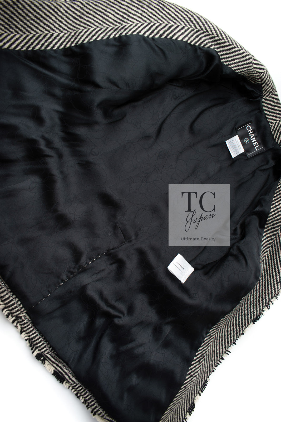 CHANEL 06A Black Herringbone Chevron Wool Tweed Jacket Skirt Suit 34 シャネル ブラック シェベロン ウール ツイード ジャケット スカート スーツ 即発