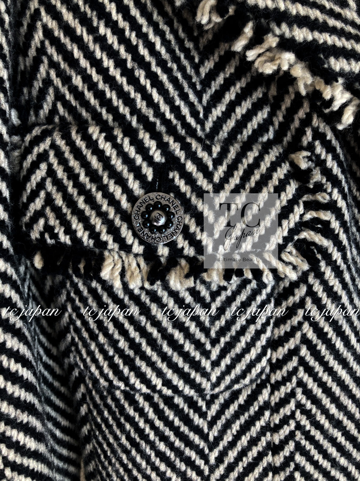 CHANEL 06A Black Herringbone Chevron Wool Tweed Jacket Skirt Suit 34 シャネル ブラック シェベロン ウール ツイード ジャケット スカート スーツ 即発