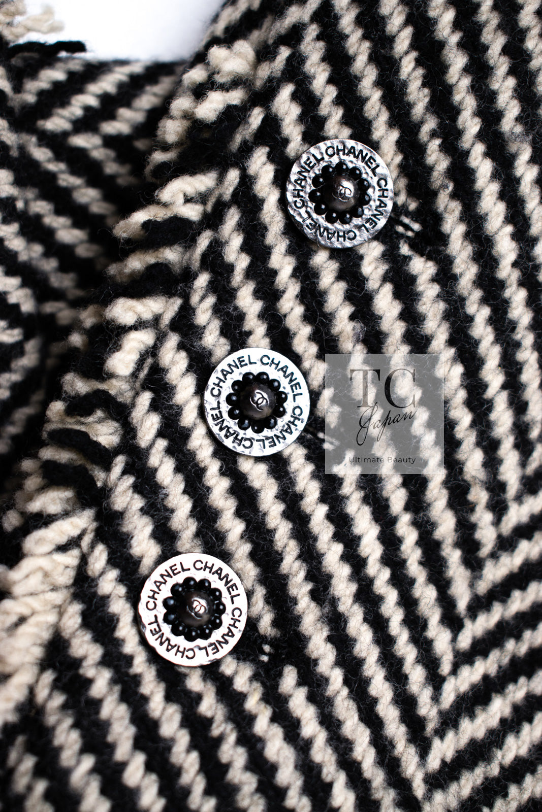 CHANEL 06A Black Herringbone Chevron Wool Tweed Jacket Skirt Suit 34 シャネル ブラック シェベロン ウール ツイード ジャケット スカート スーツ 即発