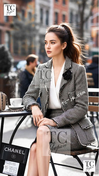 CHANEL 06A Black Herringbone Chevron Wool Tweed Jacket Skirt Suit 34 シャネル ブラック シェベロン ウール ツイード ジャケット スカート スーツ 即発