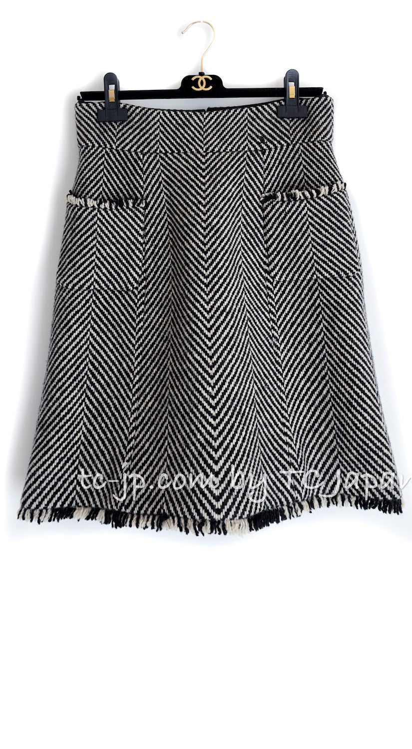 CHANEL 06A Black Herringbone Chevron Wool Tweed Jacket Skirt Suit 34 シャネル ブラック シェベロン ウール ツイード ジャケット スカート スーツ 即発