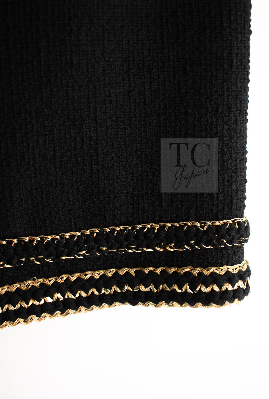 CHANEL 17PF Black Gold Trim Wool Tweed Jacket Skirt Suit 34 シャネル ブラック ゴールド トリミング ウール ジャケット スカート スーツ 即発