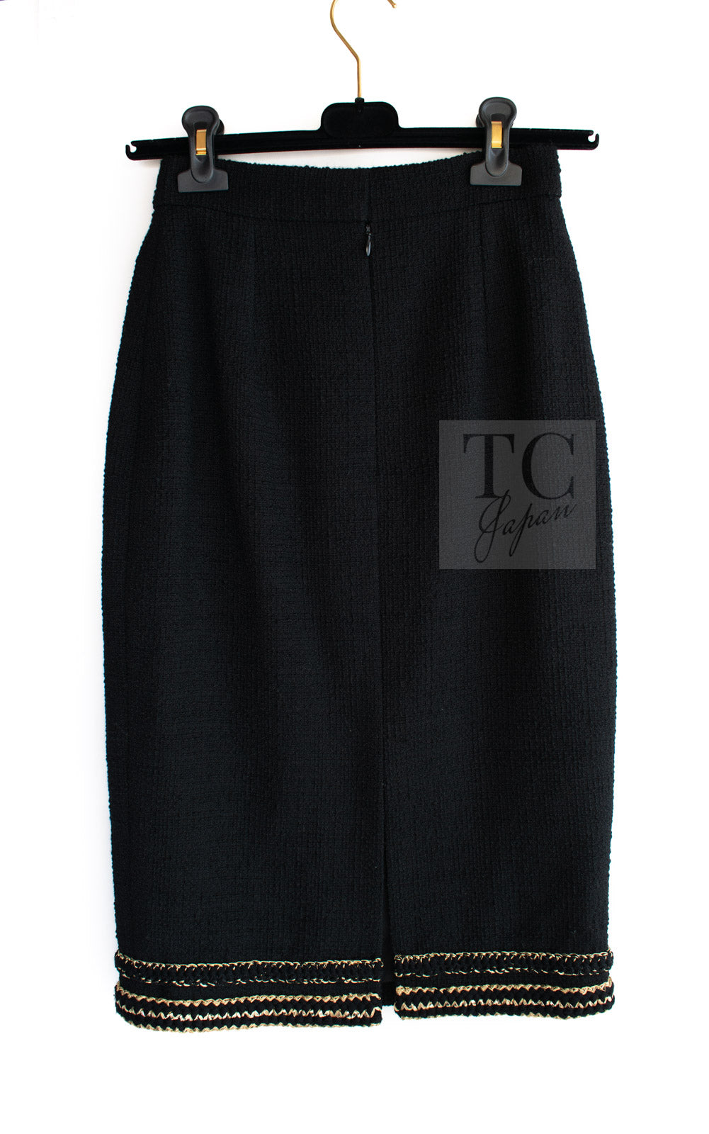 CHANEL 17PF Black Gold Trim Wool Tweed Jacket Skirt Suit 34 シャネル ブラック ゴールド トリミング ウール ジャケット スカート スーツ 即発