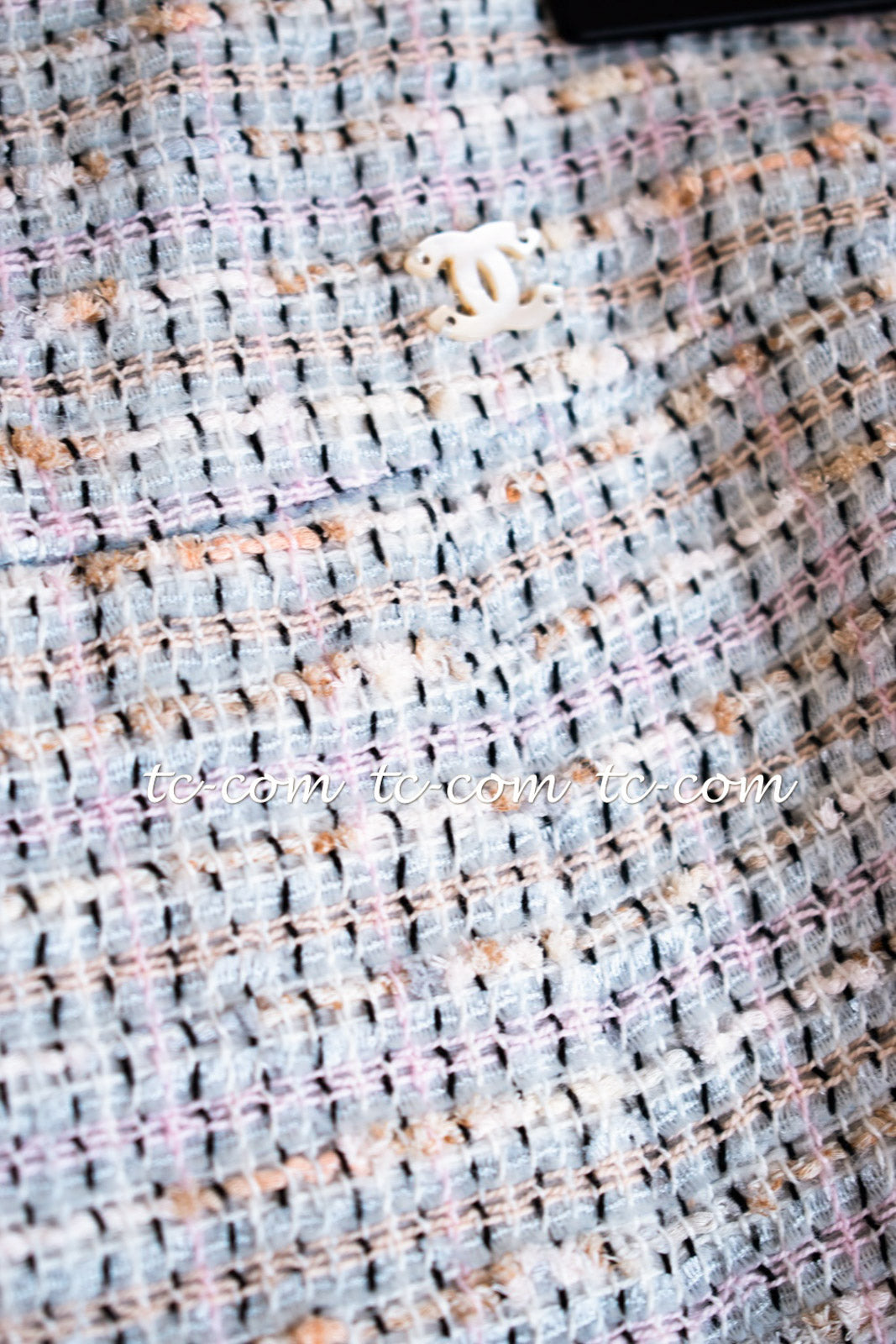 CHANEL 04S Pink Ivory Gray Fringe Collarless Tweed Jacket Skirt Suit 38 42 シャネル ピンク アイボリー フリンジ ノーカラー ツイード ジャケット スカート スーツ 即発