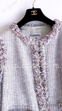 CHANEL 04S Pink Ivory Gray Fringe Collarless Tweed Jacket Skirt Suit 38 42 シャネル ピンク アイボリー フリンジ ノーカラー ツイード ジャケット スカート スーツ 即発