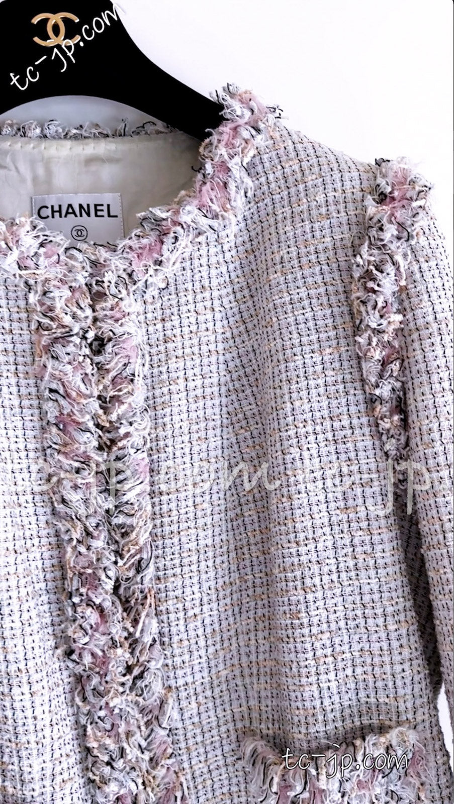 CHANEL 04S Pink Ivory Gray Fringe Collarless Tweed Jacket Skirt Suit 38 42 シャネル ピンク アイボリー フリンジ ノーカラー ツイード ジャケット スカート スーツ 即発