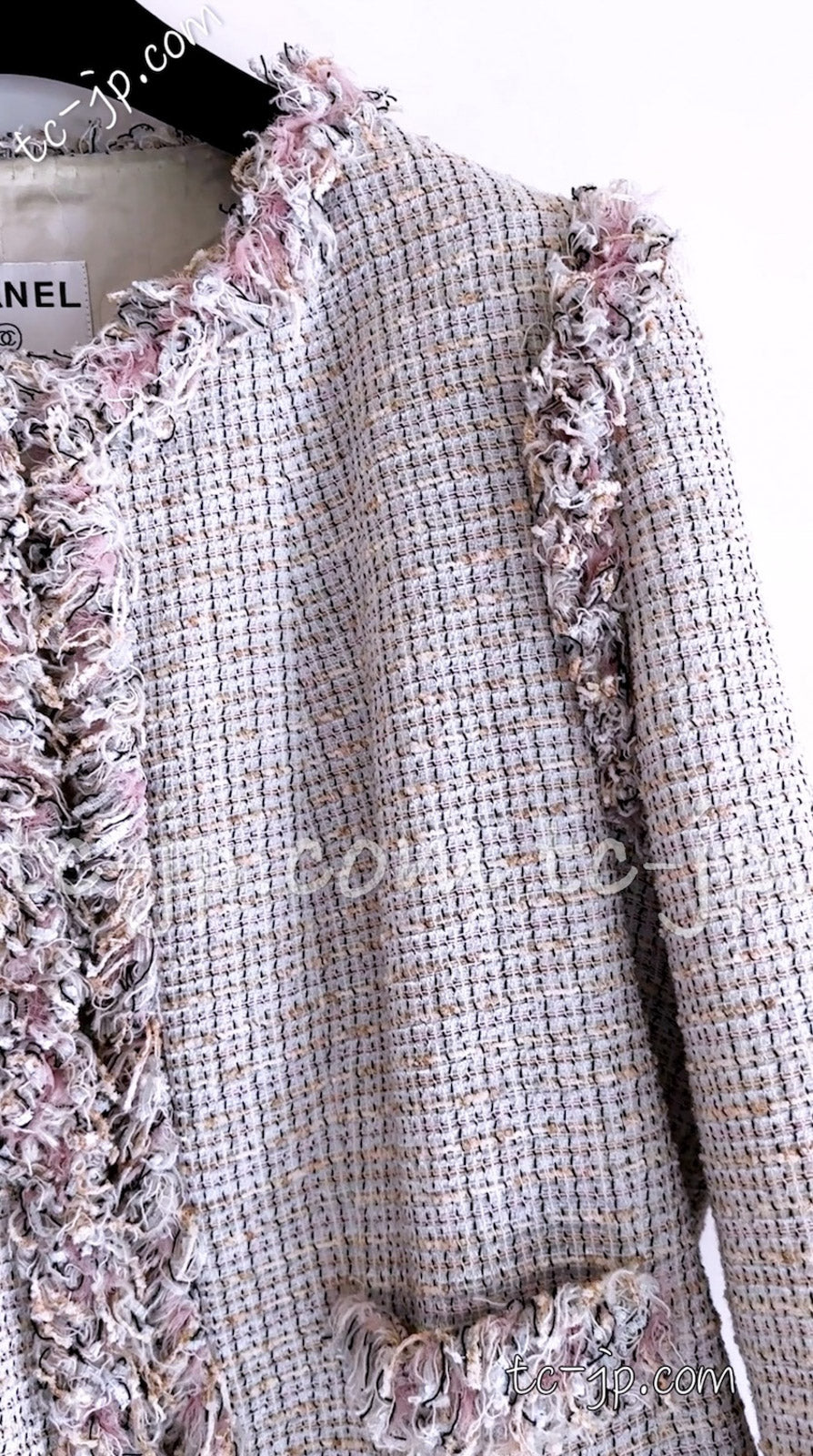 CHANEL 04S Pink Ivory Gray Fringe Collarless Tweed Jacket Skirt Suit 38 42 シャネル ピンク アイボリー フリンジ ノーカラー ツイード ジャケット スカート スーツ 即発
