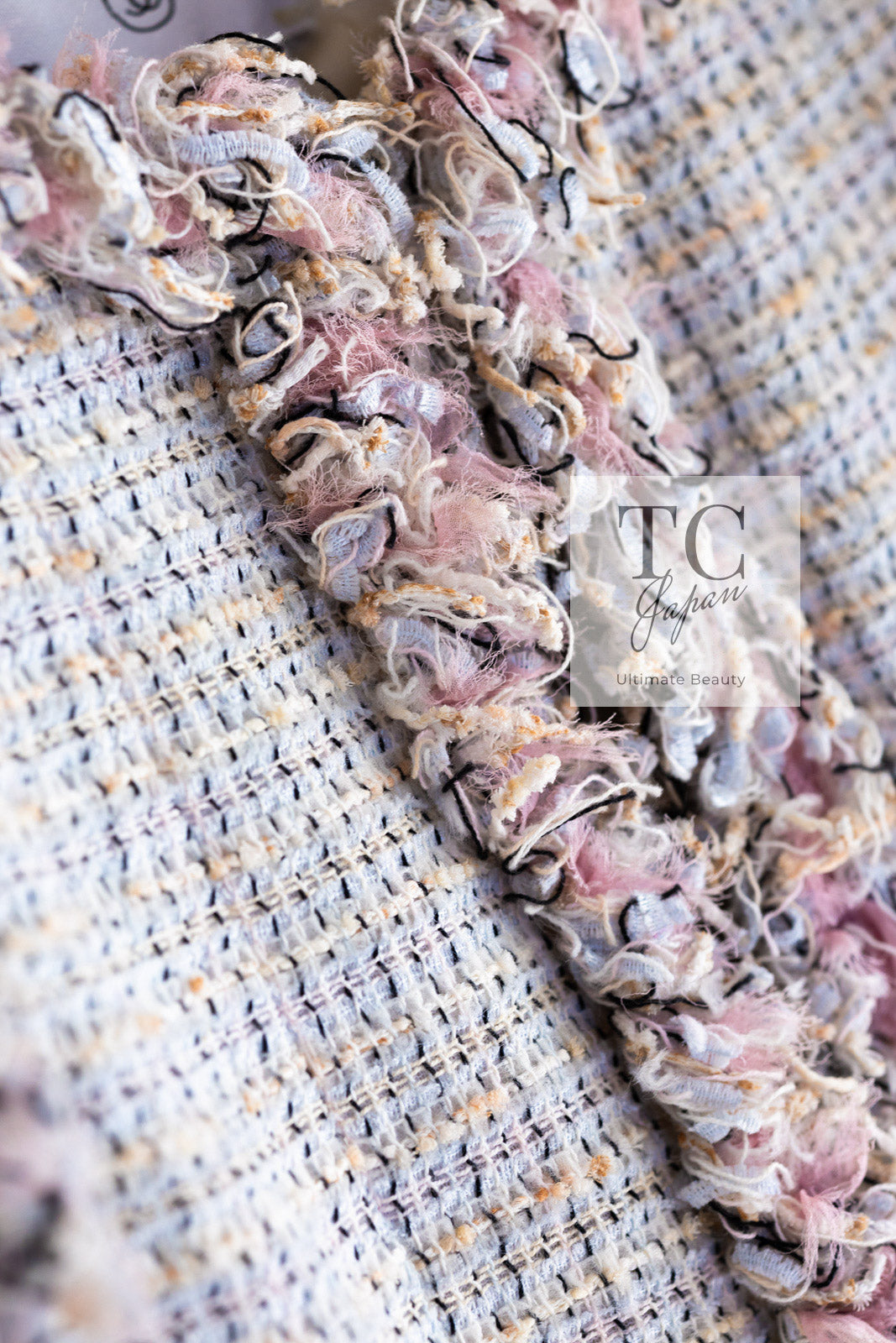 CHANEL 04S Pink Ivory Gray Fringe Collarless Tweed Jacket Skirt Suit 38 42 シャネル ピンク アイボリー フリンジ ノーカラー ツイード ジャケット スカート スーツ 即発