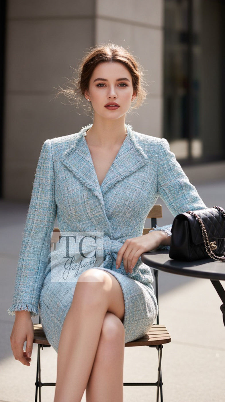 CHANEL 11S Sky Blue Lesage Sequin Silk Cotton Tweed Jacket Skirt Suit 38 06