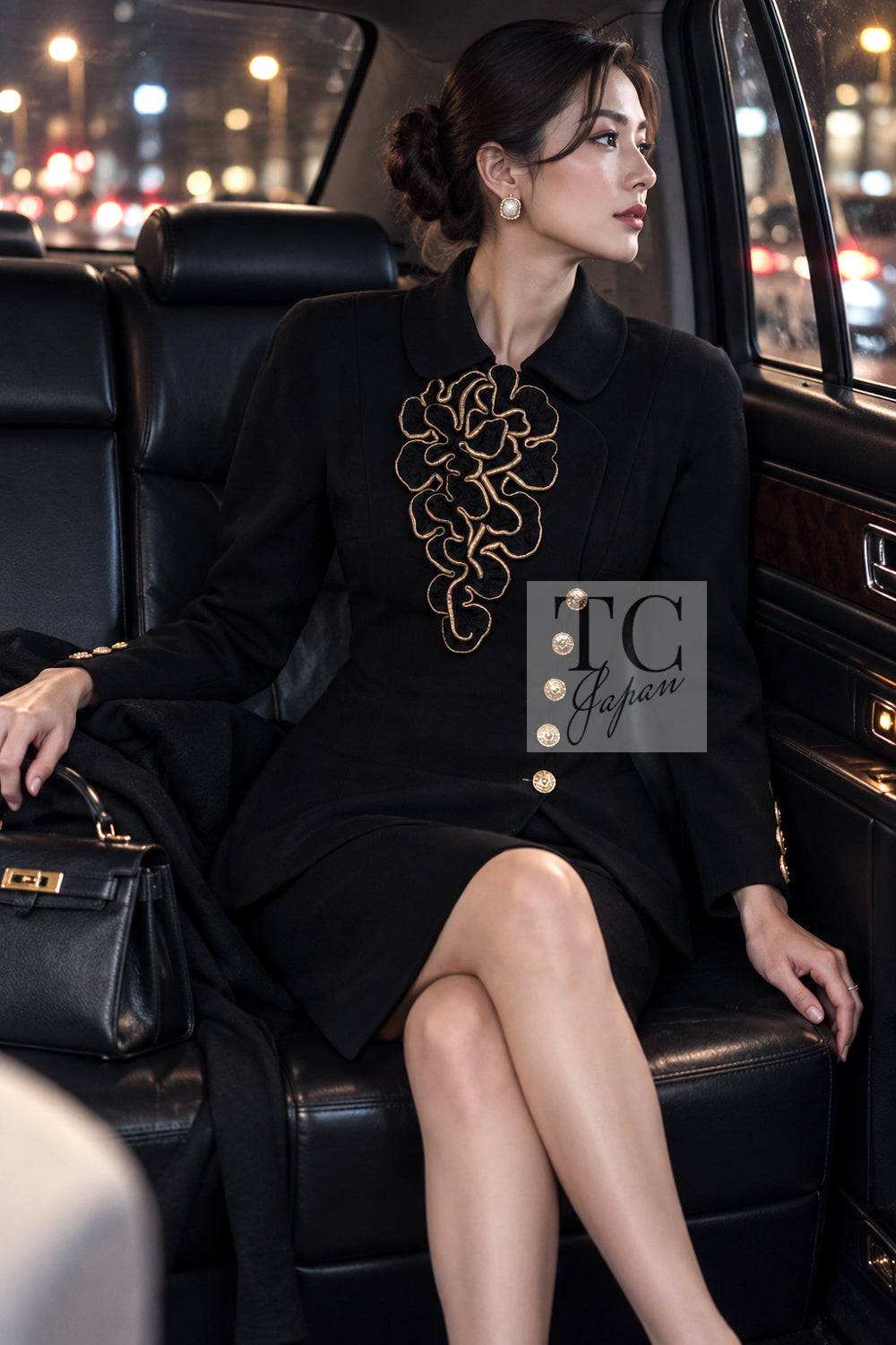 CHANEL Vintage Black Gold CC Buttons Tweed Jacket Skirt Suit 38 13
