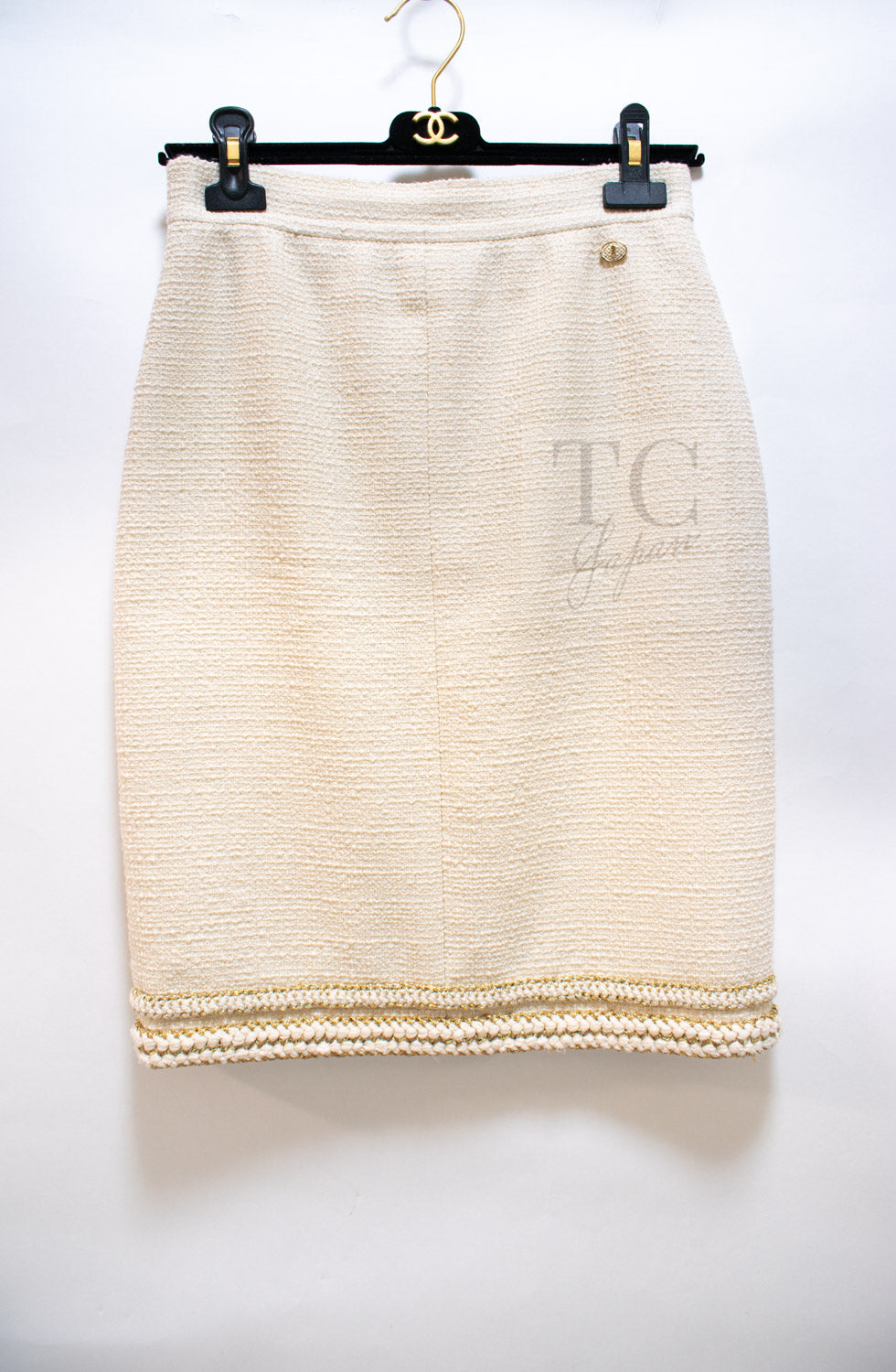 CHANEL 17PF Ivory Creme Gold Trim Wool Tweed Jacket Skirt Suit 38 7