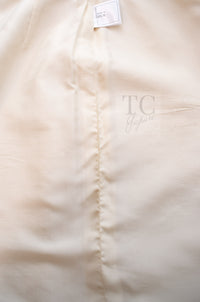 CHANEL 17PF Ivory Creme Gold Trim Wool Tweed Jacket Skirt Suit 38 13