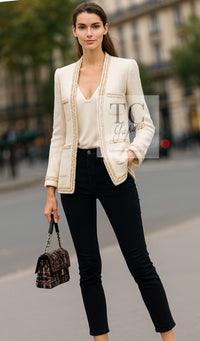 CHANEL 17PF Ivory Creme Gold Trim Wool Tweed Jacket Skirt Suit 38 20