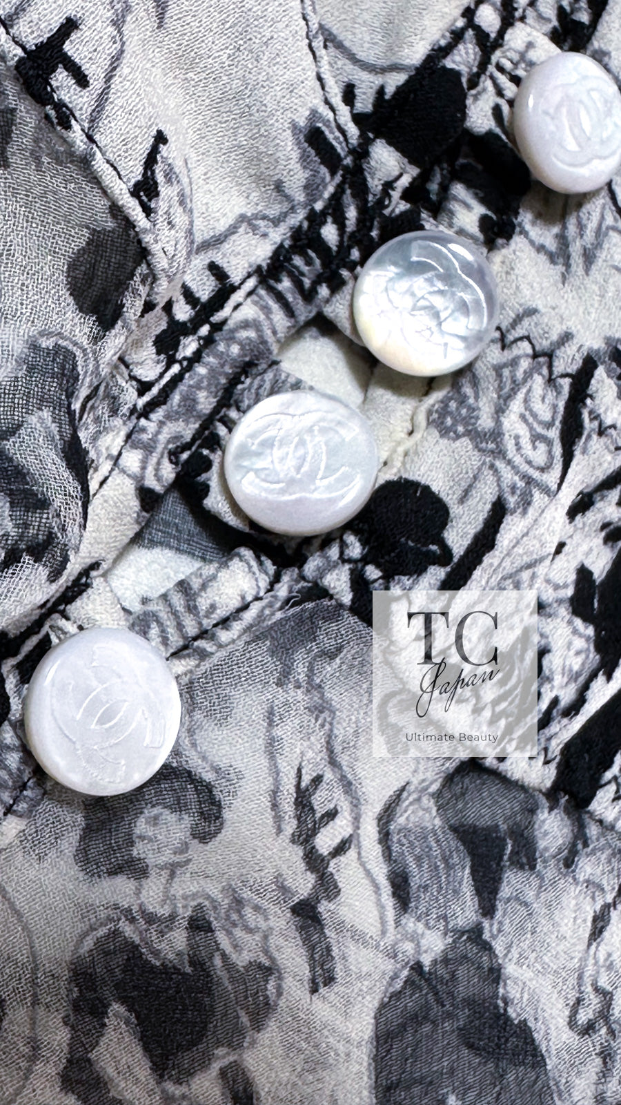 シャネルCHANEL シルクフロントプリーツ比翼シャツ クリーム38