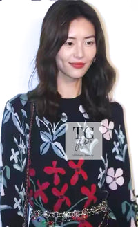 CHANEL 21PF Black Multicolor Floral Cashmere Knit Tops Sweater 38 シャネル ブラック マルチカラー 花柄 カシミア ニット トップス セーター 即発 - TC JAPAN