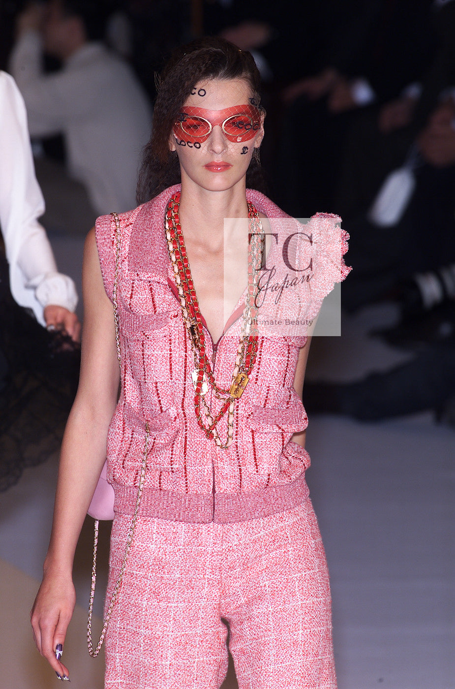 CHANEL 01S Beige Red Knit Sequin Vest Tops 38 シャネル ベージュ レッド スパンコール ニット ベスト トップス 即発