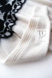 CHANEL 23N Black Ivory Cashmere CC Logo Knit Sweater 36 シャネル ココ ネージュ ブラック アイボリー ココマーク カシミヤ ニット セーター 即発