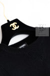 CHANEL 20PF Black CC Logo Cashmere Knit Sweater 36 38 シャネル ブラック ココ マーク ワッペン カシミヤ 100% ニット セーター 即発