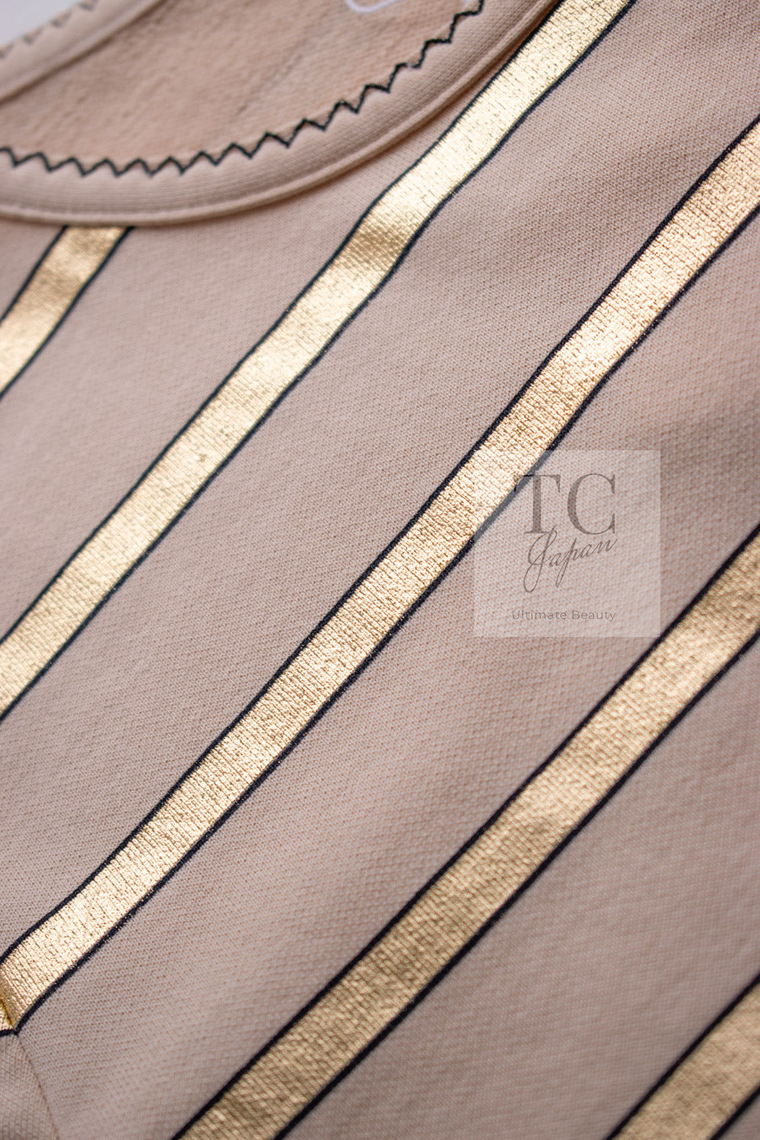 CHANEL 18C Beige Gold Striped Cotton T-shirt Tops 34 シャネル ベージュ ゴールド ボーダー コットン Tシャツ トップス 即発