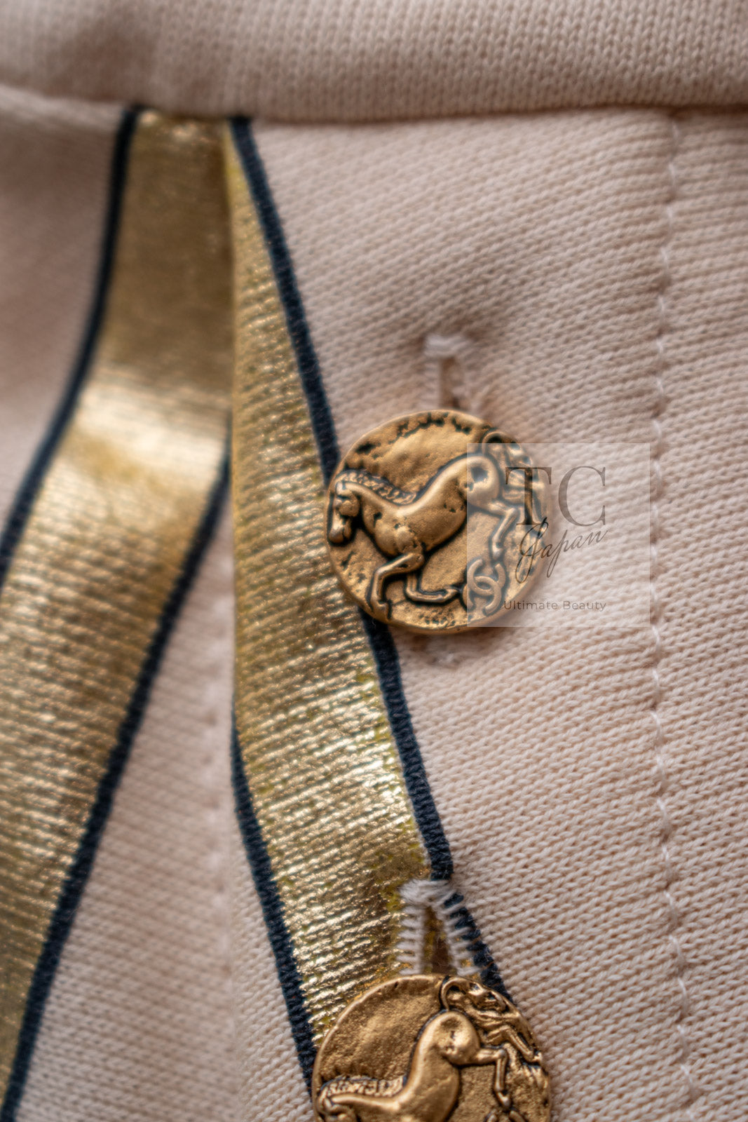 CHANEL 18C Beige Gold Striped Cotton T-shirt Tops 34 シャネル ベージュ ゴールド ボーダー コットン Tシャツ トップス 即発